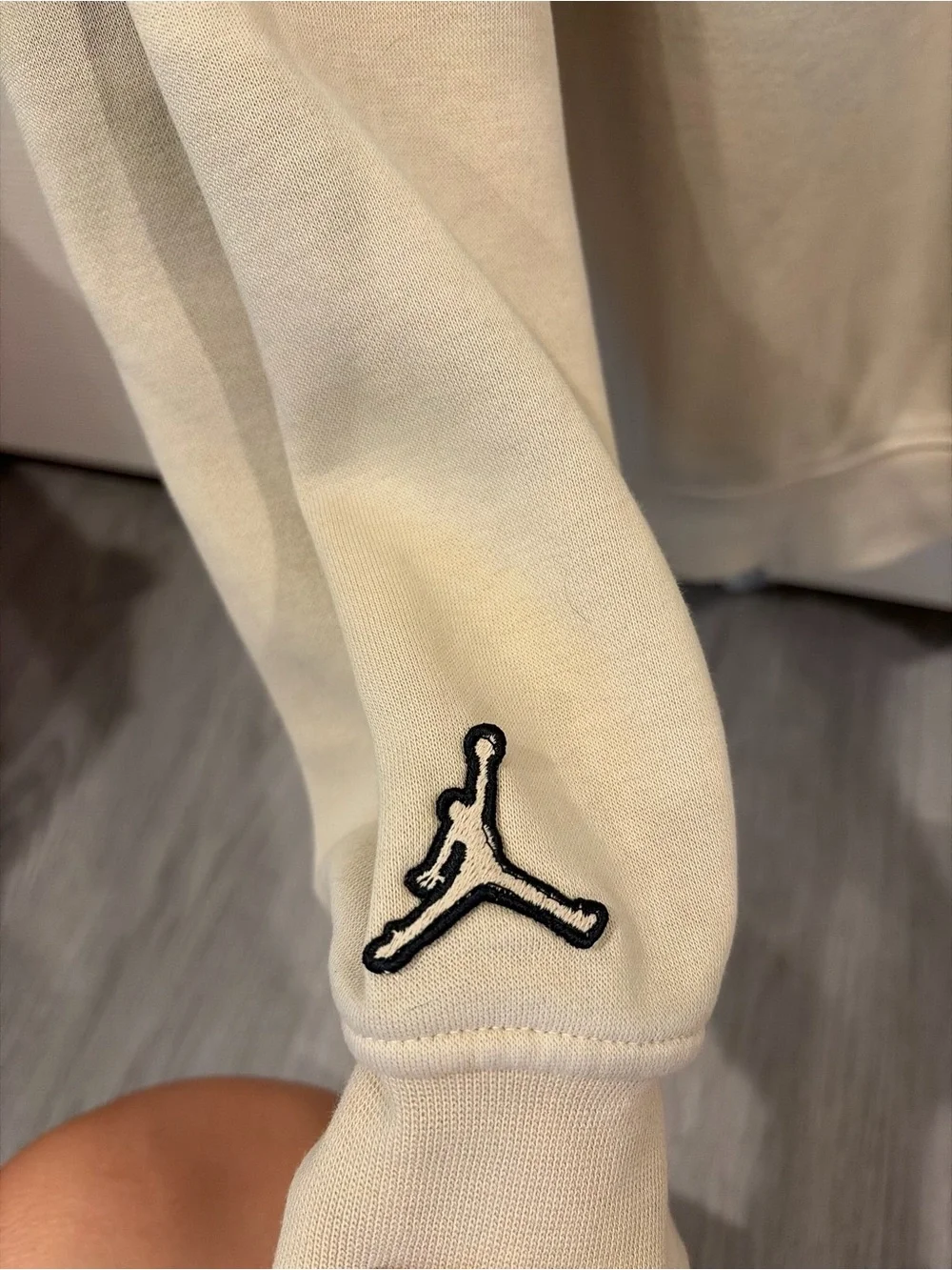 Jordan Beige Crewneck Sweatshirt with Multicolor Plaid Logo
